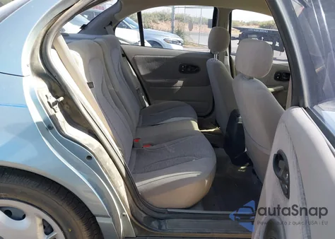 2002 Saturn S-Series Sl2 from USA, damaged, VIN 1G8ZK52772Z167733